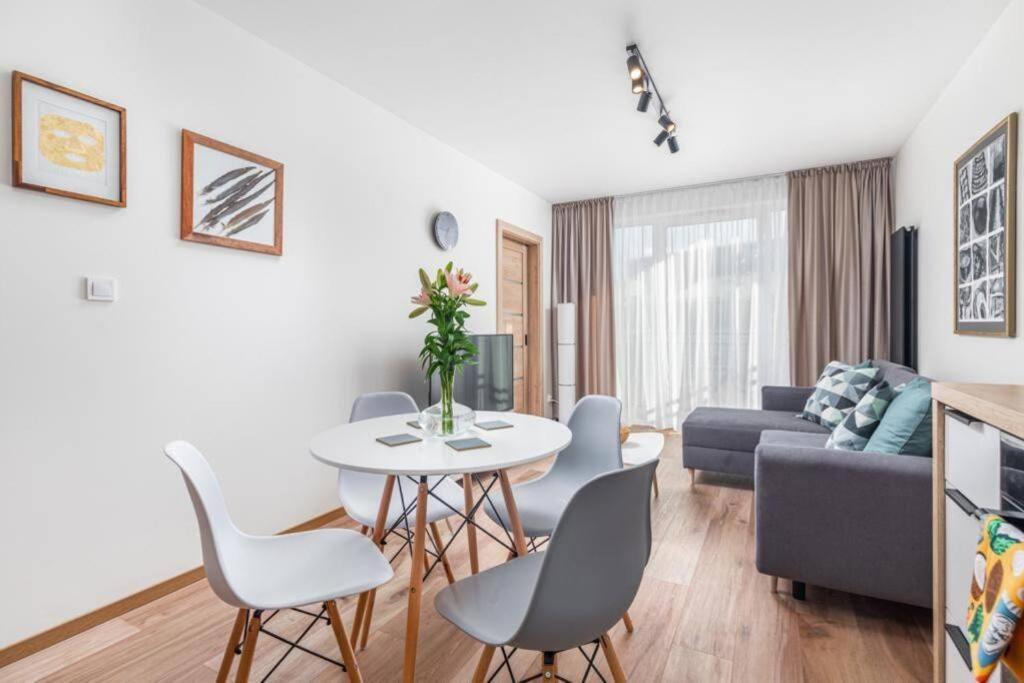 Modern Riverside Apartment With Free Parking Space Szczecin Exteriör bild